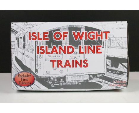 Boxed 1/76 scale EFE Exclusive First Editions 1938 Stock On The Isle Of Wight diecast models to include 80005 Driving Carriag