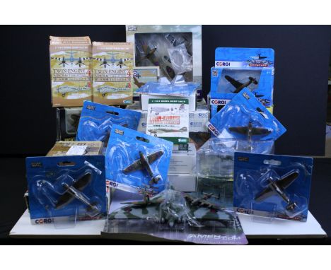 15 Boxed model planes to include 6 x Corgi (1 x Showcase, 1 x Fighting Machines, 1 x Battle of Britain Fighter Collection, 1 