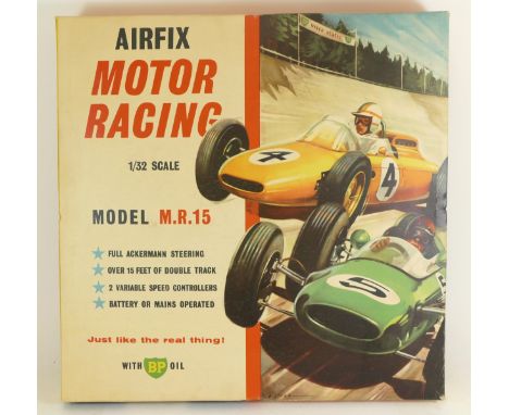 Airfix, A vintage 1:32 scale motor racing model M.R.15 game. 