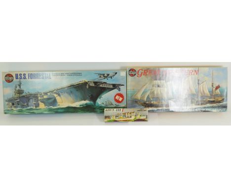 Airfix, a vintage plastic 1:600 kit of H.M.S. Campbeltown model, series 1, pattern No. F4s, together with a Great Western kit