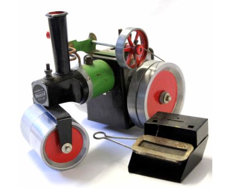 Model of a steam engine and road roller  