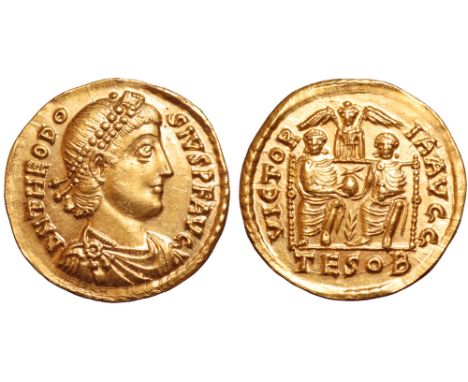 Theodosius I AV Solidus. Thessalonica, AD 379. D N THEODOSIVS P F AVG, pearl-diademed, draped and cuirassed bust right / VICT