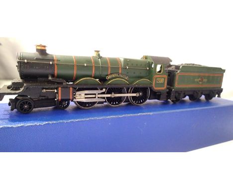 Hornby Dublo two rail Denbigh Castle 7032, BR Green, Late Crest, unboxed. P&P Group 1 (£14+VAT for the first lot and £1+VAT f