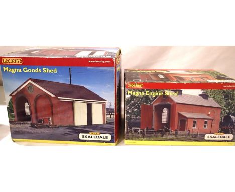 Hornby Skaledale Magna engine shed and goods shed. P&P Group 1 (£14+VAT for the first lot and £1+VAT for subsequent lots)Cond