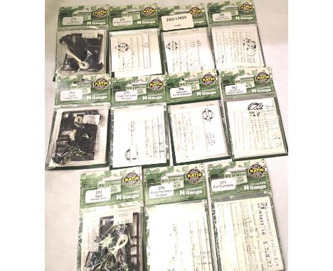 Eleven ratio signal kits, N gauge; 270 x3, 260 x2, 262 x2, 271 x1 includes 250 signal remote control x3 in packets. P&P Group