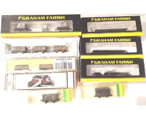Nine N gauge wagons; Farish, Minitrix, Lima etc. P&P Group 1 (£14+VAT for the first lot and £1+VAT for subsequent lots)Condit