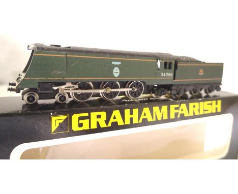 Bachmann N gauge Battle of Britain class 34066 Spitfire, BR Green, Early Crest. P&P Group 1 (£14+VAT for the first lot and £1