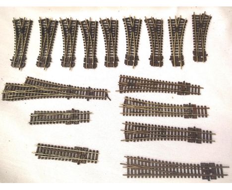 Ten N gauge Peco points incliudes 3x way, catch points x2 etc. P&P Group 1 (£14+VAT for the first lot and £1+VAT for subseque