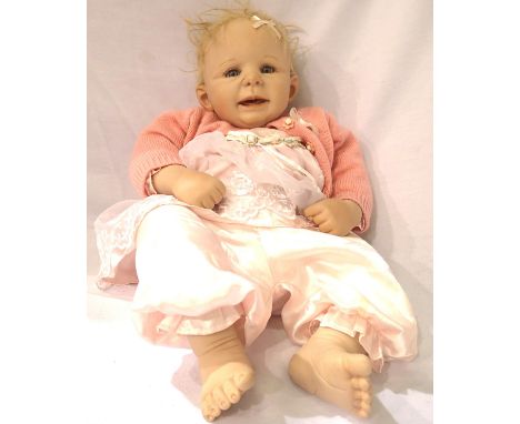 Life like baby girl doll pink cardigan and outfit realistic weight silicone hands and feet, soft body, H: 60 cm. P&amp;P Grou