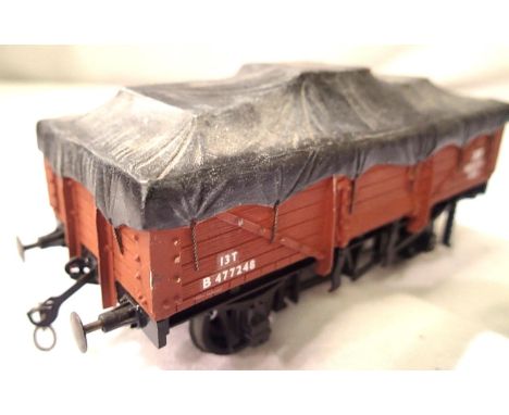 O gauge Skytrex 5 plank wagon with tarpaulin load cover, unboxed. P&amp;P Group 1 (£14+VAT for the first lot and £1+VAT for s