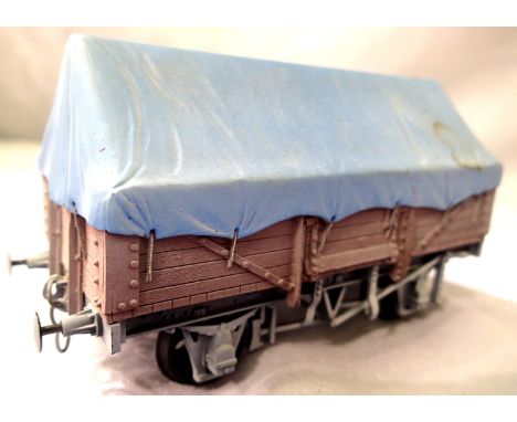 O gauge Skytrex China Clay wagon with cover, unboxed. P&amp;P Group 1 (£14+VAT for the first lot and £1+VAT for subsequent lo