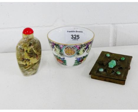 A mixed lot to include a painted glass snuff bottle, Famille Rose cup and a brass and green stamp box, (3) 