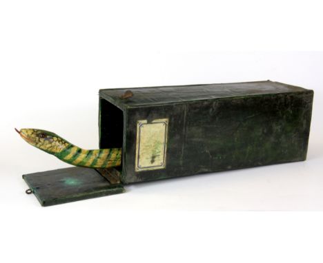 An interesting wooden boxed automaton type surprise snake toy, 28.5 x 10 x 10cm.