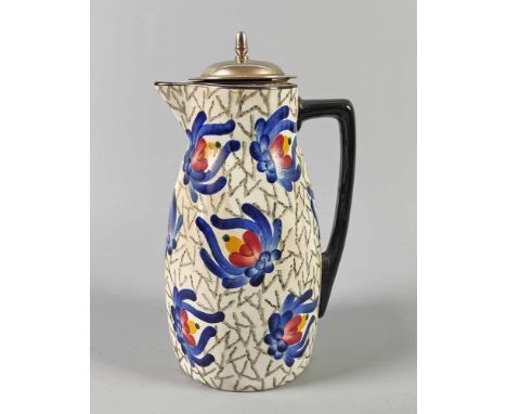 Art Deco Kakaokanne 1930er Jahre Porzellan mit Präge- und Stempelmarke *Ges.Gesch. Germany*, sich nach oben verjüngender Face