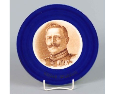 Kaiser Wilhelm Portrait-Teller unterglasurgrüne Manufakturmarke Älteste Colditzer Steingutfabrik Thomsberger & Hermann, glatt