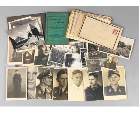 Militär Photos und Papier III. Reich dabei 29 verschieden formatige SW-Fotos mit Portrait- und Gruppenaufnahmen der Wehrmacht