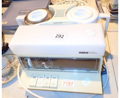 Modern Swan De-Lux teasmade  CONDITION REPORT: All electrical items in this lot have been PAT tested for safety and have pass