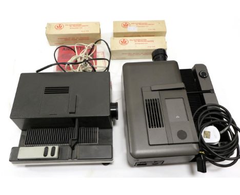 Leitz Pradovit R150 Projector and Zeiss Ikon Royal AF Selectiv projector (2)