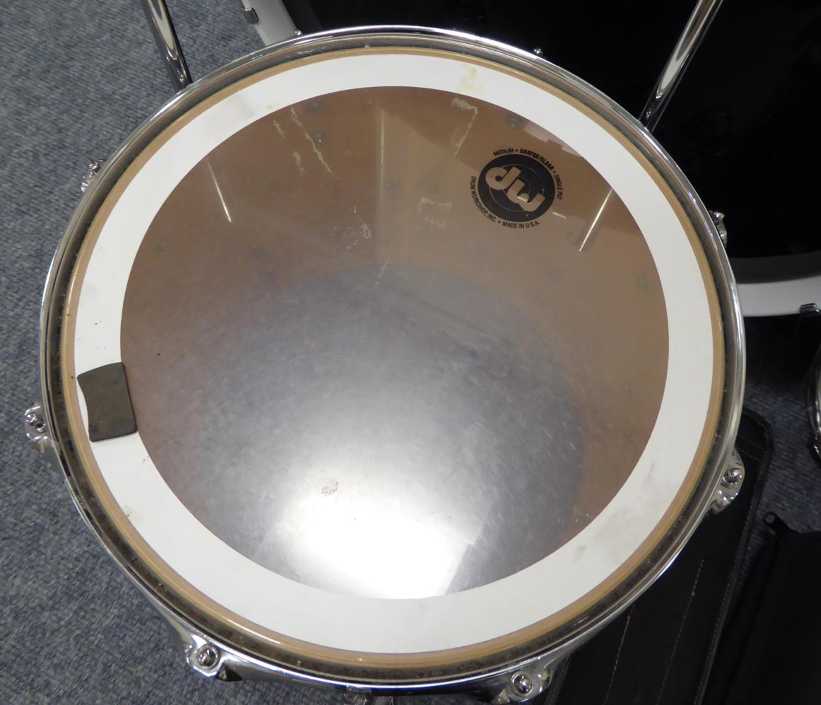 DW Drum Kit (Made In The USA) consisting of 22'' Bass no.M260807; 16