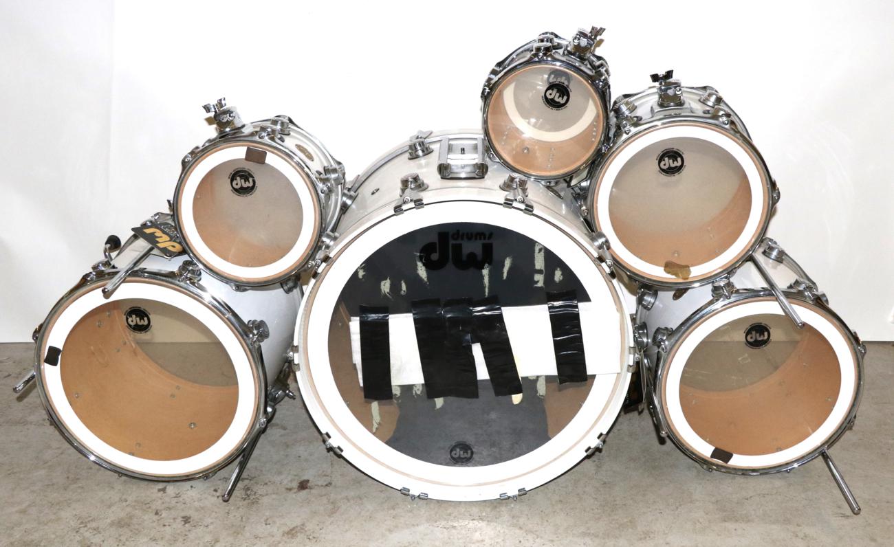 DW Drum Kit (Made In The USA) consisting of 22'' Bass no.M260807; 16