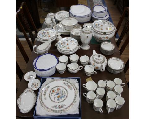 A Wedgwood Kutani Crane Pattern Dinner, Tea and Coffee Service. (110 pieces) 
