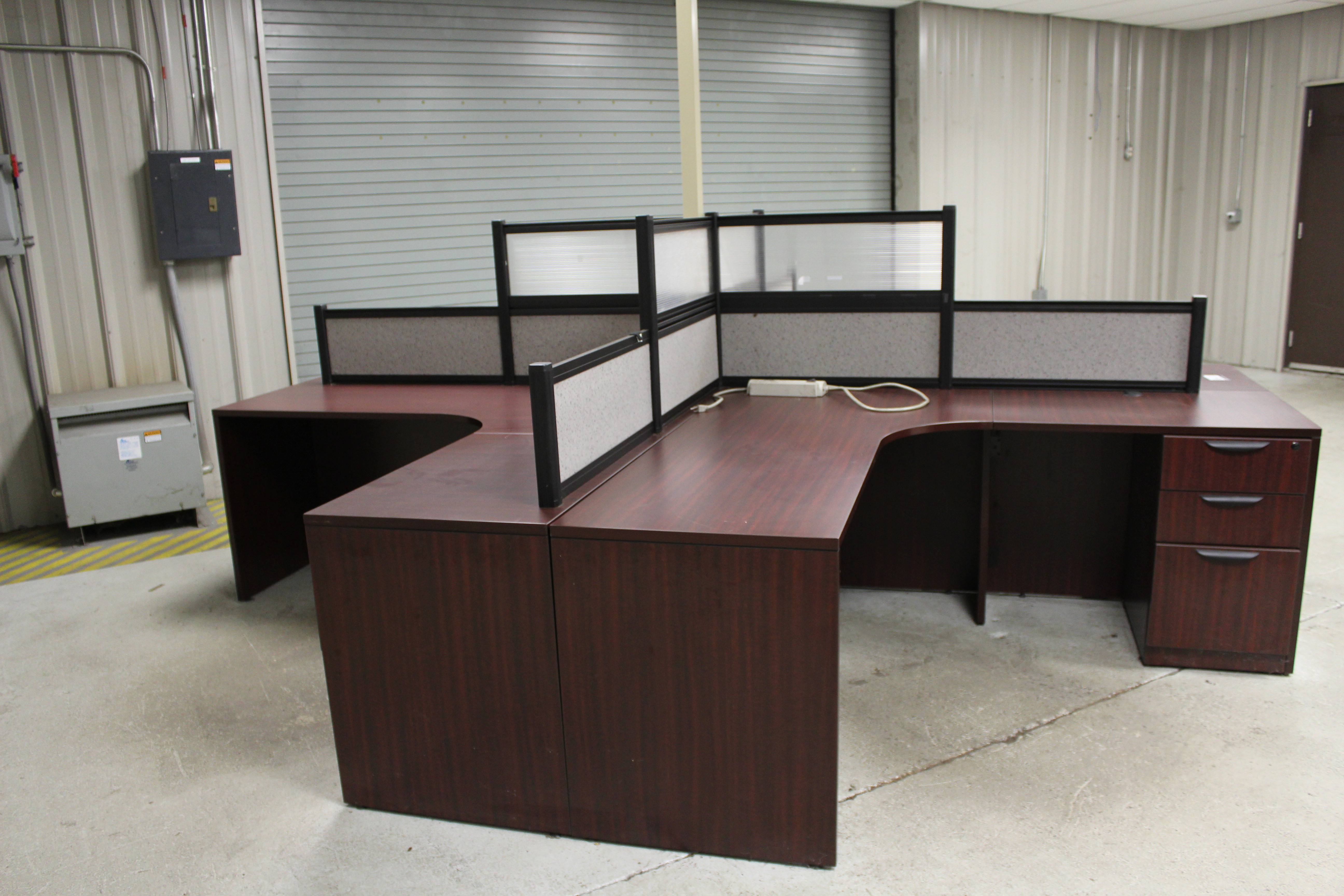 QUADSTATION WORK DESK