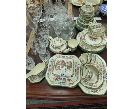 A COPELANDS SPODE PART DINNER SERVICE AND VARIOUS GLASS WARES. 