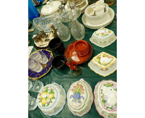 FOUR VINTAGE CERAMIC JELLY MOULDS, A PAIR OF DECANTERS, DRINKING GLASSWARE'S ETC. 