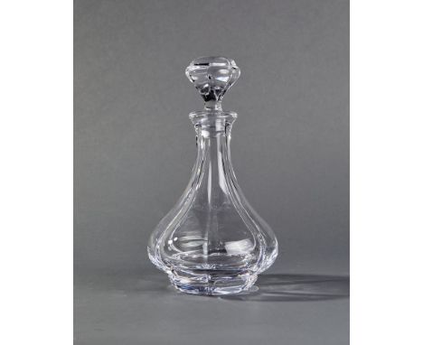 SŠvres crystal decanter with a bulbous shape and stoppersigned ?Cristal SŠvres France? (on the underside)H. 27 cm