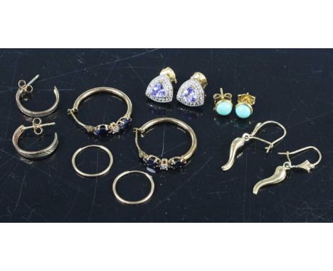 Assorted 9ct gold earrings to inlcude pair of sapphire hollow hoop examples, pair of tusk examples, two pairs of ring example