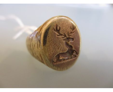 Gentleman's 9ct gold signet ring