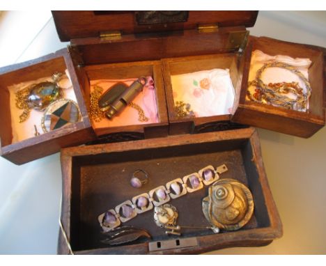 Scottish agate brooch, a 9ct gold ring and a quantity of costume jewellery housed in a Black Forest jewellery box (a/f)