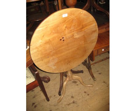 George III circular mahogany pedestal table with tripod base