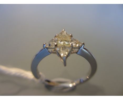 18ct White gold five stone star form ring, approximately 0.75ct