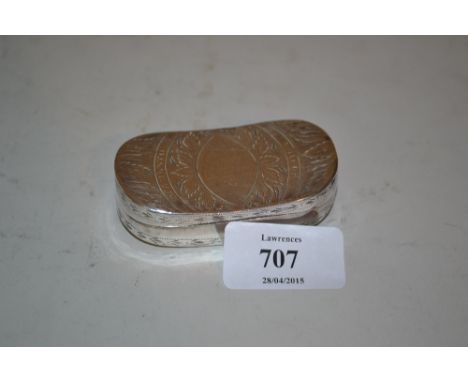 Georgian silver oval curved snuff box with engraved decoration inscribed ' Memento Amicus ' with owners monogram and gilt int