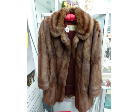 A MAXWELL CROFT LONDON VINTAGE MINK FUR COAT. 