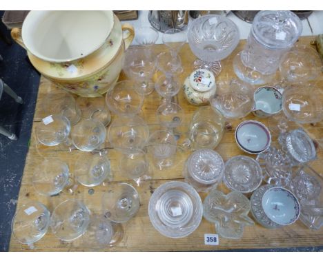 A COLLECTION OF GLASSWARES, CHINESE TEA BOWLS, A CARLTONWARE JARDENIER ETC. 