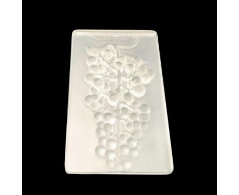 A fogged crystal panel that depicts a grape bunch on a vine. Signed R. Lalique France Lo:3476. Artist: Rene LaliqueDimensions
