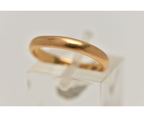 A 22CT GOLD BAND RING, polished band, approximate band width 2.8mm, hallmarked 22ct Birmingham, ring size K 1/2, approximate 