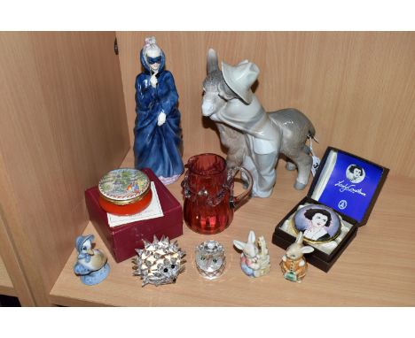 A GROUP OF CERAMICS AND GLASSWARE, comprising a Royal Doulton figure 'Masque' HN2554, 'Lladro Platero &amp; Marcelino' Boy Do