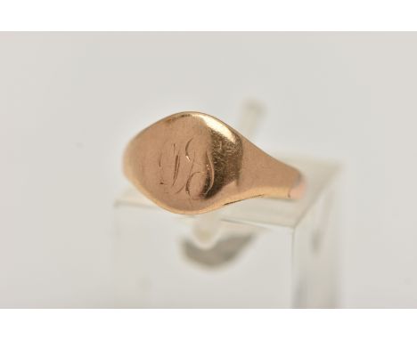 AN 18CT GOLD SIGNET RING, circular signet with worn engraved initials, polished band, hallmarked 18ct, ring size L, approxima