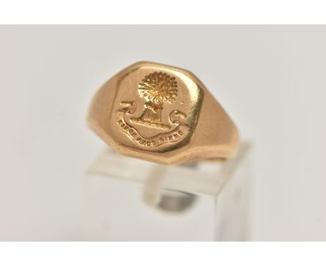 A HEAVY 18CT GOLD INTAGLIO SIGNET RING, square signet with cut off corners, intaglio reads 'Omnia Bona Bonis' Latin for 'To t