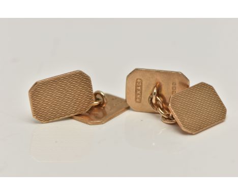 A PAIR OF 9CT GOLD CUFFLINKS, engine turned pattern chain link cufflinks, personal engraving reads E.T.B 31.8.46, hallmarked 