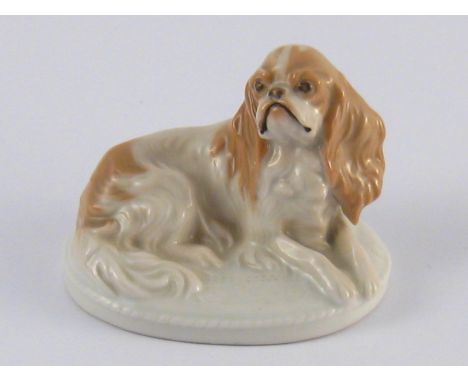A Rosenthal ceramic figure of a spaniel. Impressed model No. 287.Green backstamp.ht.6.5cm. 