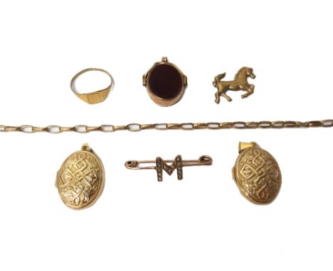 Mostly 9ct gold jewellery, comprising; two oval pendant lockets, a horse charm, a bloodstone and cornelian oval rotating fob,