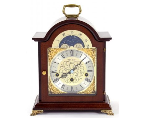 A REPRODUCTION MAHOGANY MANTLE CLOCK, MOVEMENT MARKED HANS HERMLE, 26CM H EXCLUDING HANDLE