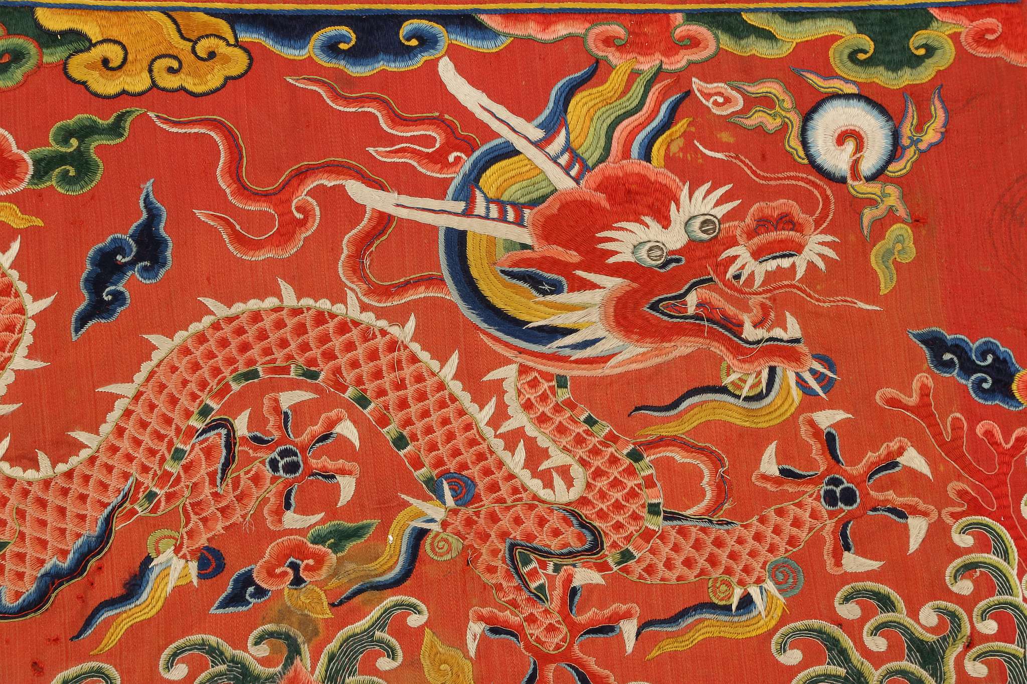 A CHINESE SILK EMBROIDERED DRAGON TEXTILE. Ming Dynasty, Wanli (1572 ...