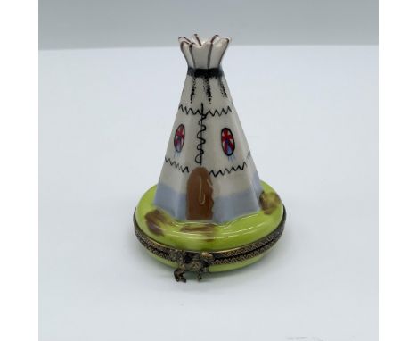 Hand painted porcelain decorative box for jewelry in a detailed teepee with an arrow in the inside. Dimensions: 2.25"L x 2.5"