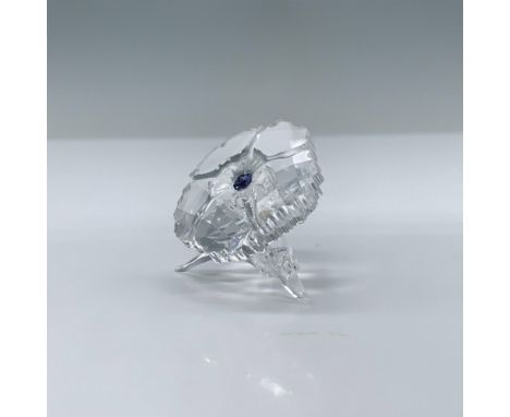 Beautiful flower with a bright purple center and crystal-clear base, featuring a scalloped sawtooth rim on the petals. SCS me