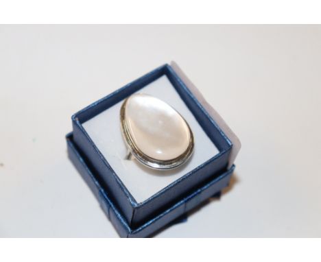 A large sterling silver statement ring size R, total weight 8gms
